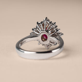 Anello Rubino Ovale e Diamanti Mirco Visconti